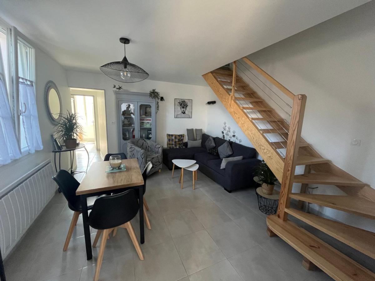 Maison Chaleureuse Avec Terrasse Privative Proche De La Gare Et Du Centre-Ville Rochefort  Zewnętrze zdjęcie