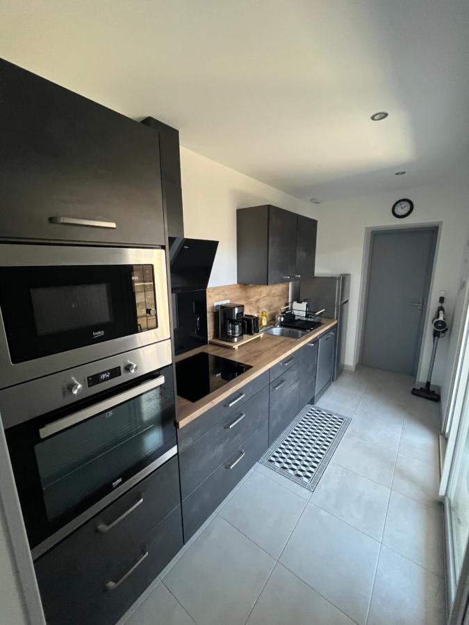 Maison Chaleureuse Avec Terrasse Privative Proche De La Gare Et Du Centre-Ville Rochefort  Zewnętrze zdjęcie