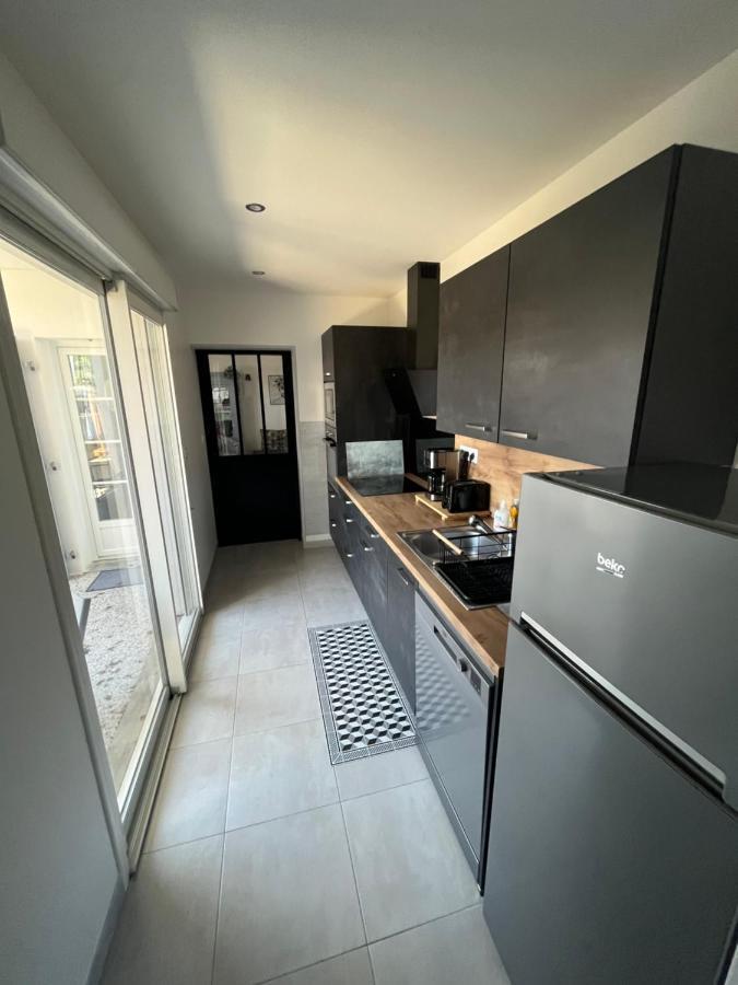 Maison Chaleureuse Avec Terrasse Privative Proche De La Gare Et Du Centre-Ville Rochefort  Zewnętrze zdjęcie