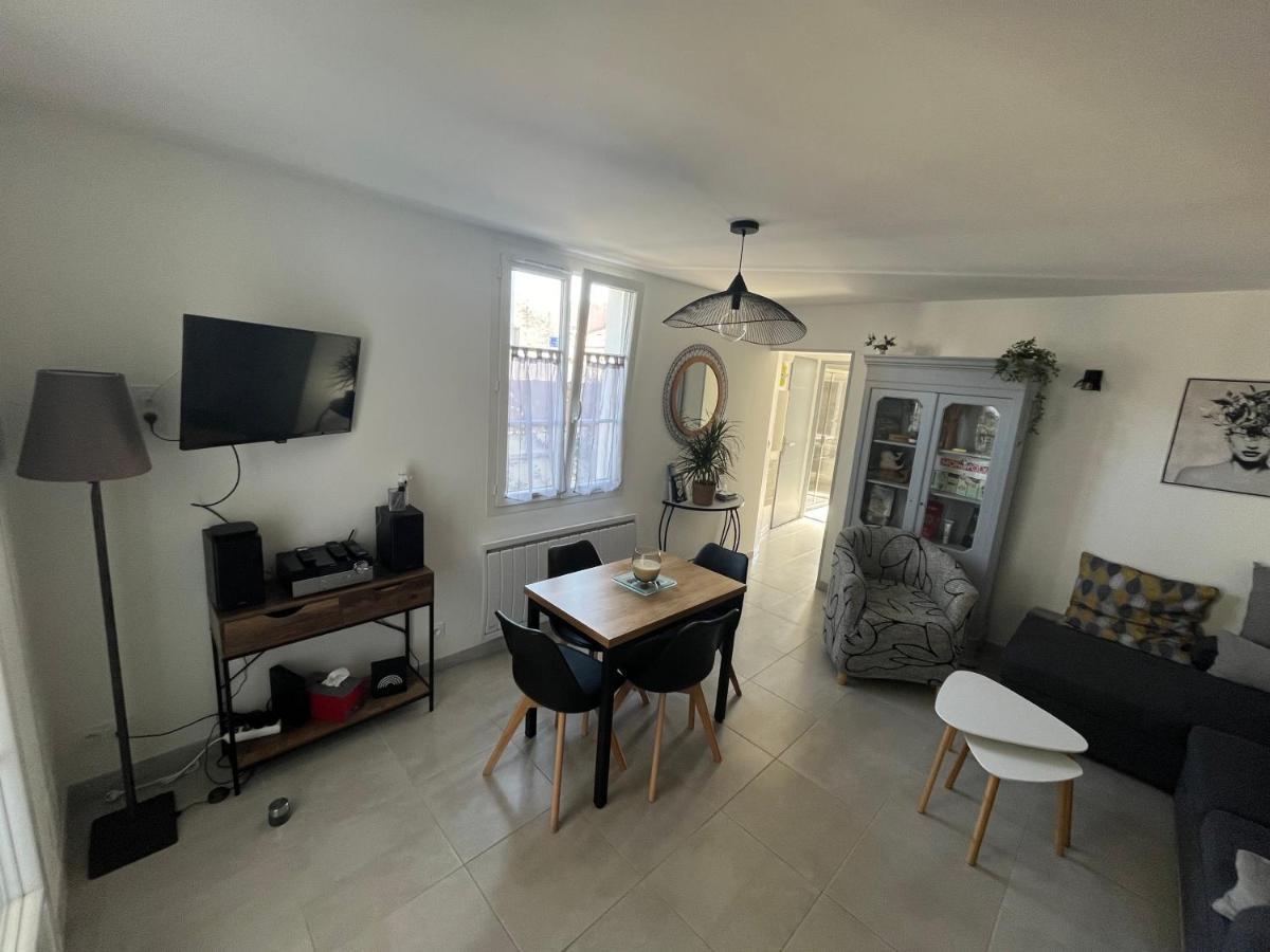 Maison Chaleureuse Avec Terrasse Privative Proche De La Gare Et Du Centre-Ville Rochefort  Zewnętrze zdjęcie